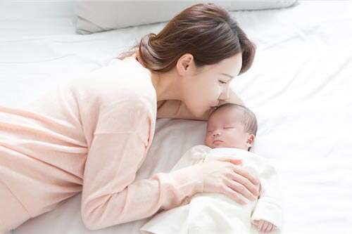 母乳喂养对月经的影响,会导致母亲的月经暂时停止